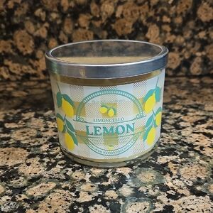 BBW Limoncello Lemon Exclusively Fragranced Soy Blend Candle